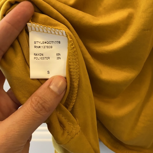 Mustard keyhole top - Picture 4 of 4